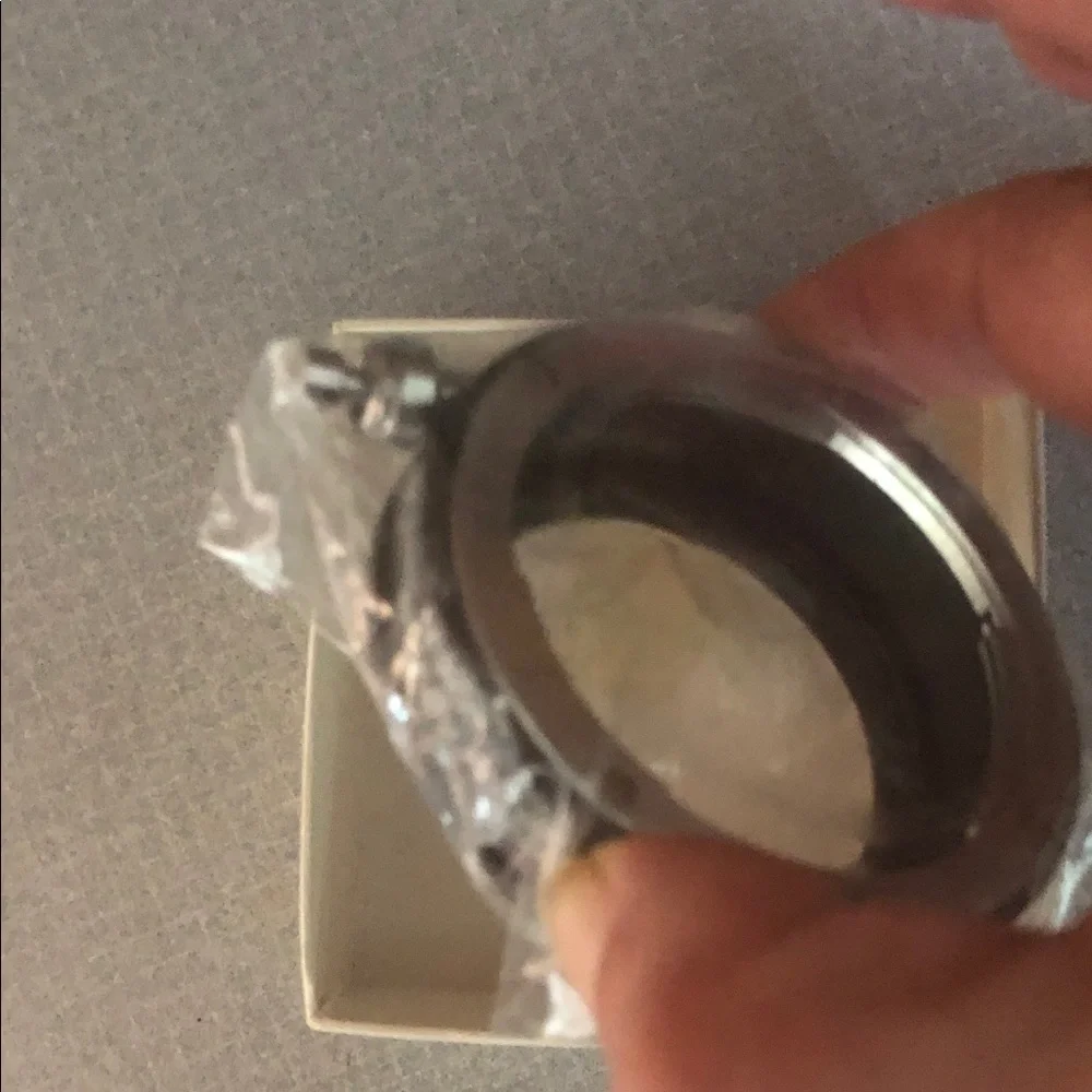 Nikon Extension Ring Box in Gold and White